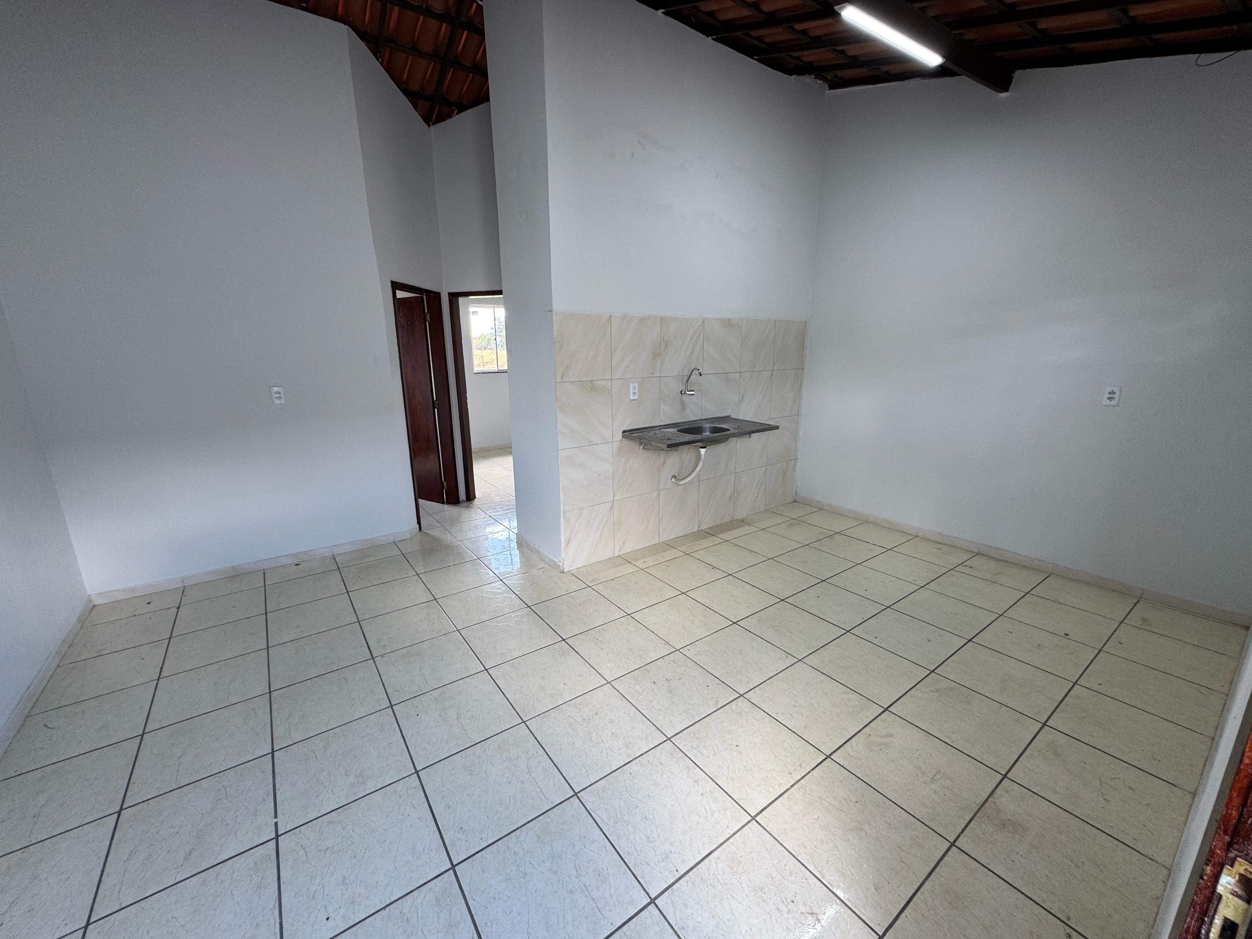 Apartamento para locação no centro de HORIZONTE