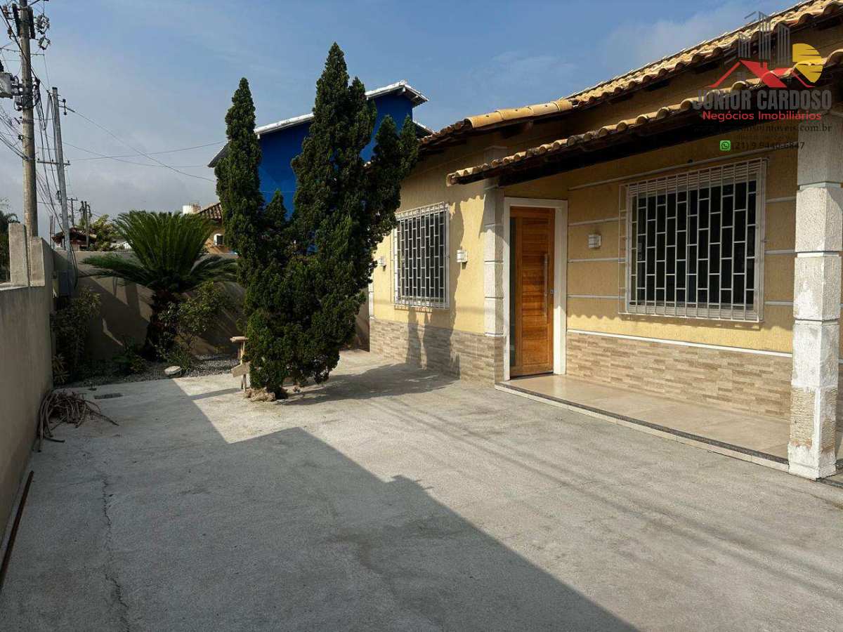 CASA REFORMADA NO CONDOMÍNIO NOVA ITABORAÍ - 2 QUARTOS E TERRENO AMPLO