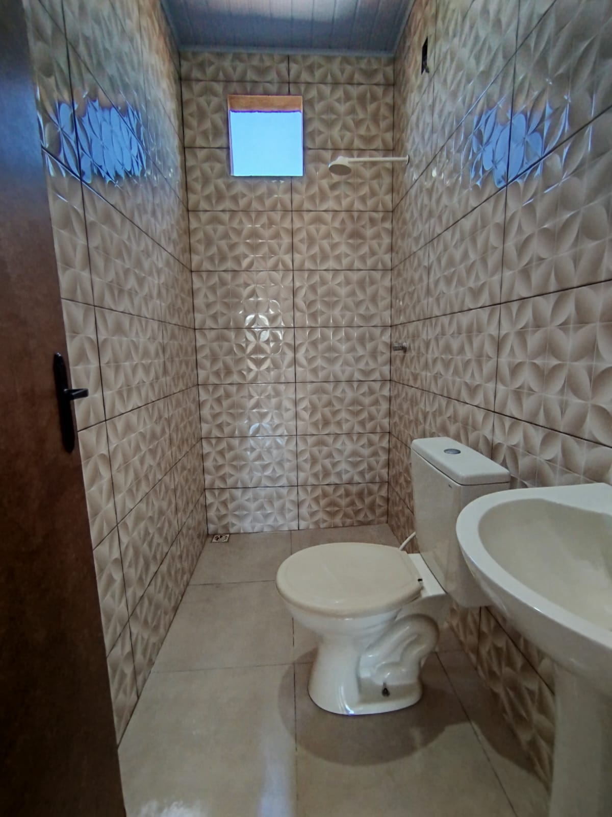 Casa pra locação com 7 quartos.
