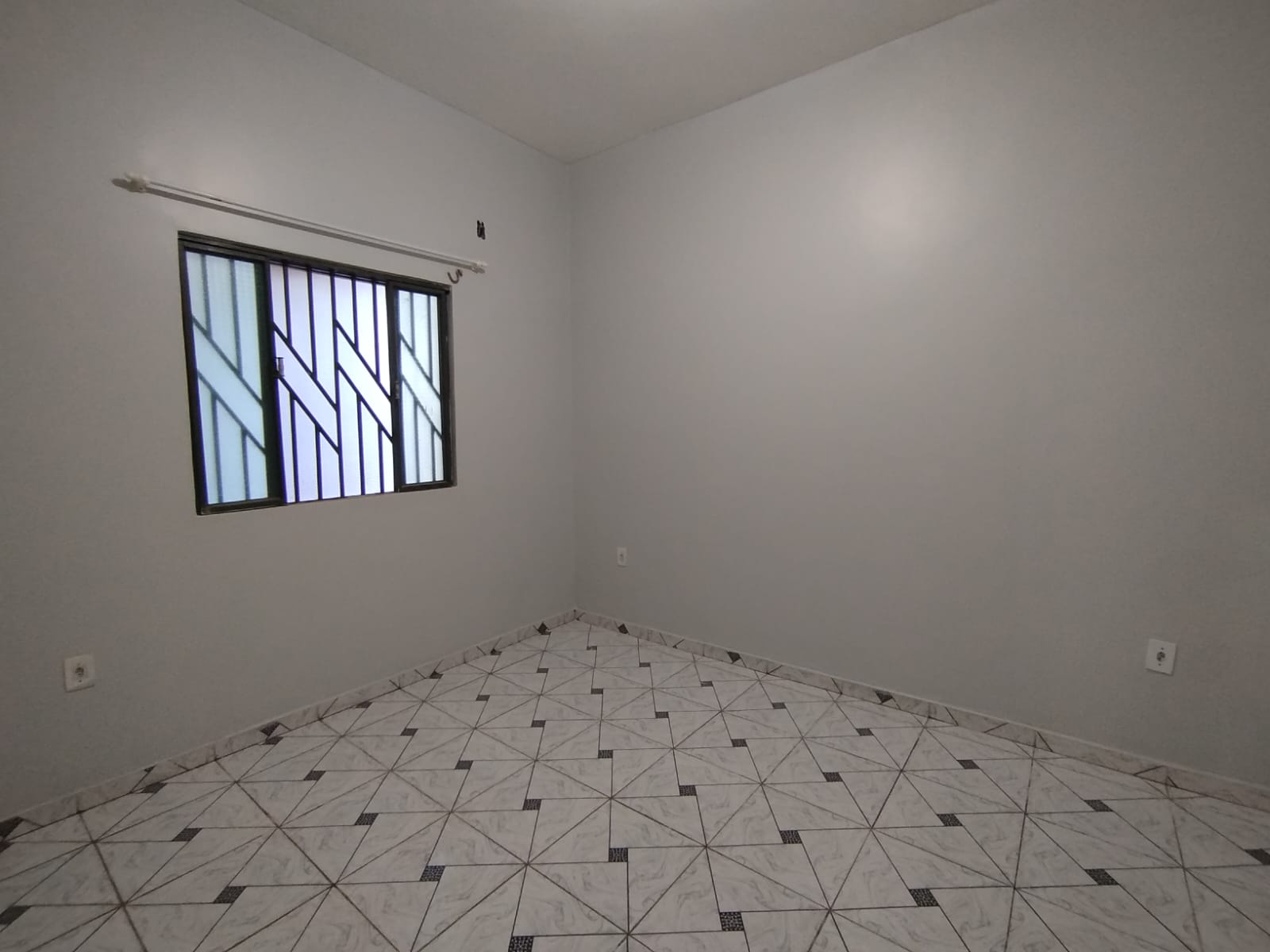 Casa pra locação com 7 quartos.