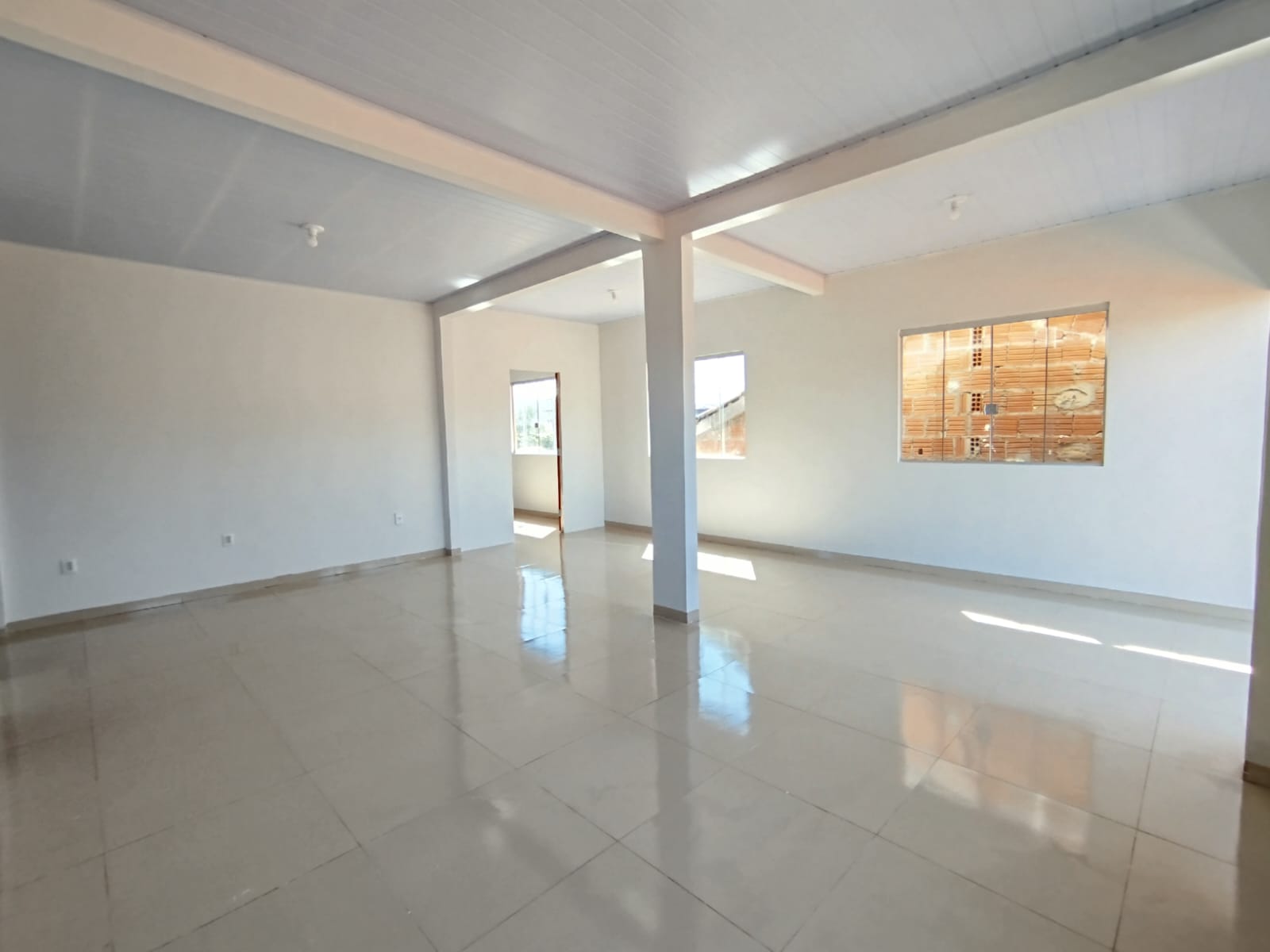 Casa pra locação com 7 quartos.
