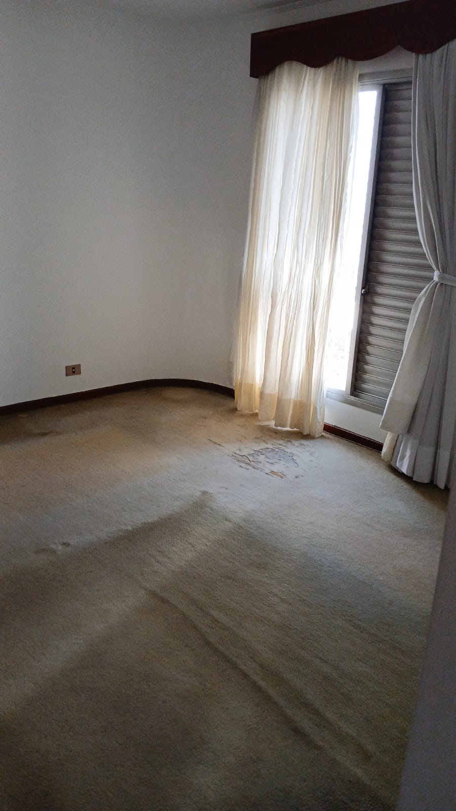 Amplo Apto para Locação em Perdizes – 220m² com 3 Dormitórios e 2 Vagas