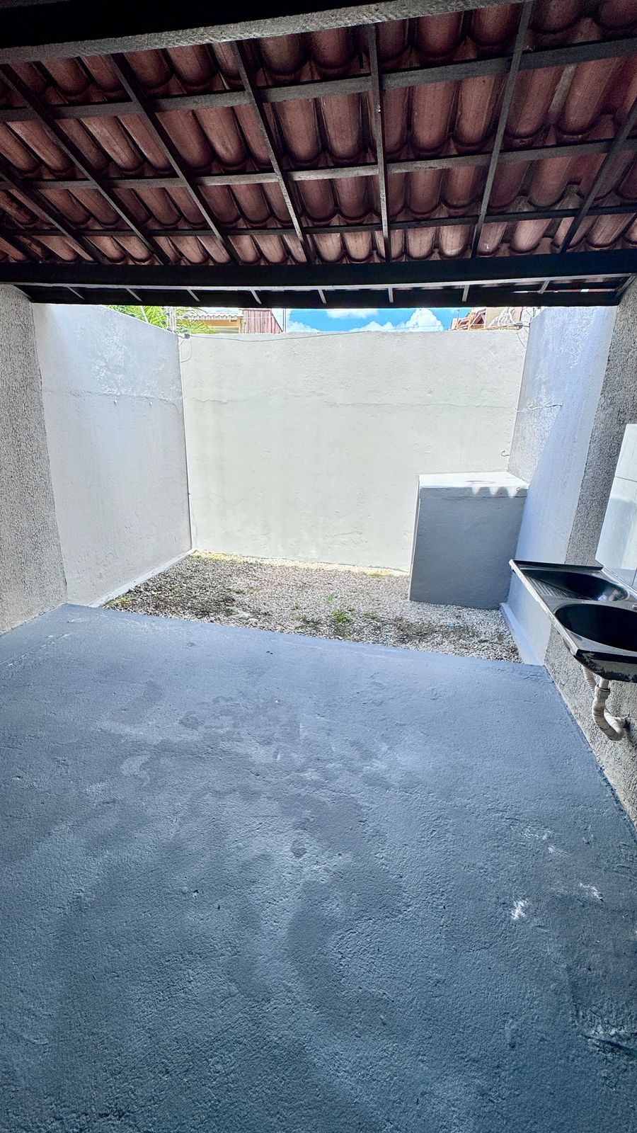 Casa Duplex com 03 quartos, 02 suítes e vaga para 03 carros - PLANALTO AYRTON SENNA
