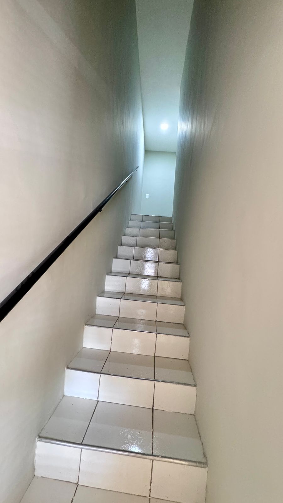 Casa Duplex com 03 quartos, 02 suítes e vaga para 03 carros - PLANALTO AYRTON SENNA