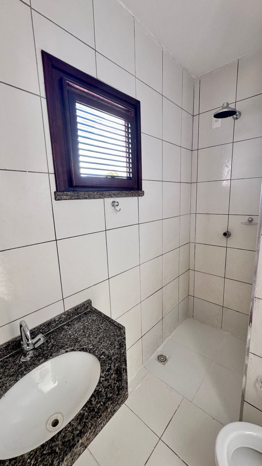 Casa Duplex com 03 quartos, 02 suítes e vaga para 03 carros - PLANALTO AYRTON SENNA