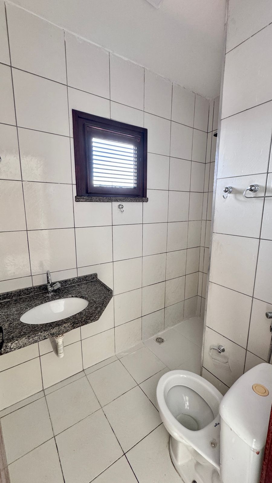 Casa Duplex com 03 quartos, 02 suítes e vaga para 03 carros - PLANALTO AYRTON SENNA