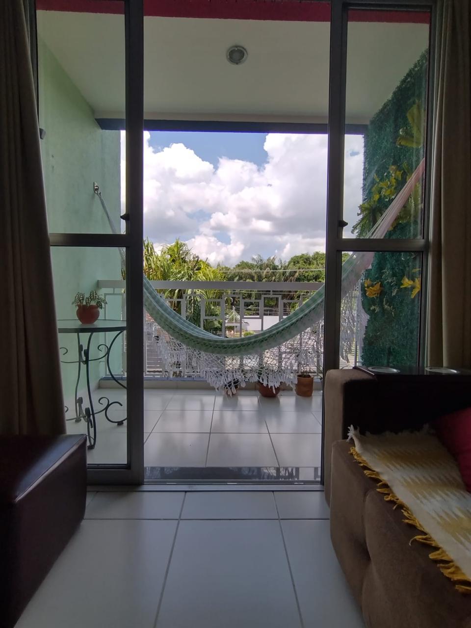 Cond Astúrias - Flores - Apartamento 2 Dormitórios em local tranquilo