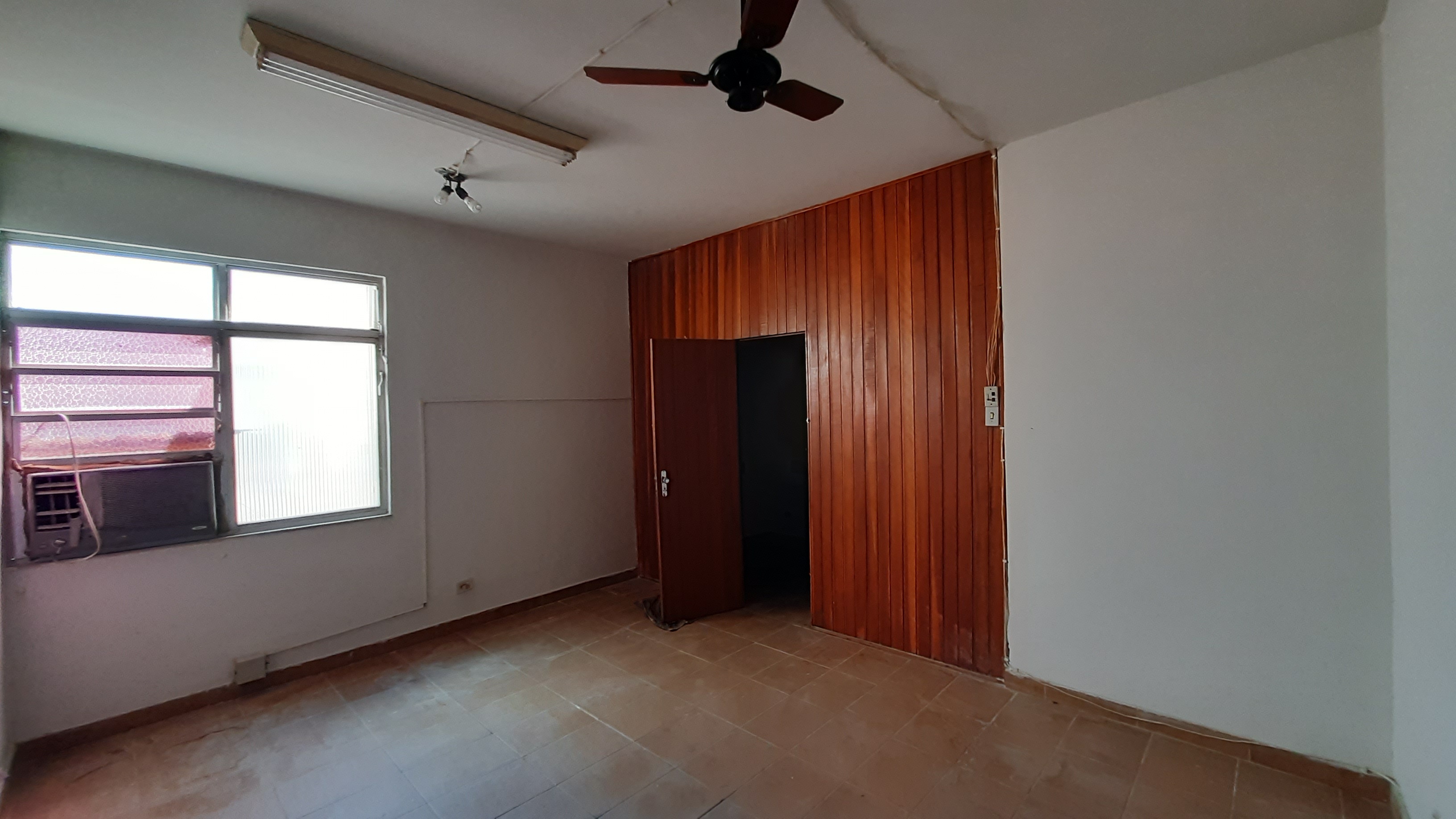 Sala comercial - Locação, CENTRO, Vassouras, RJ