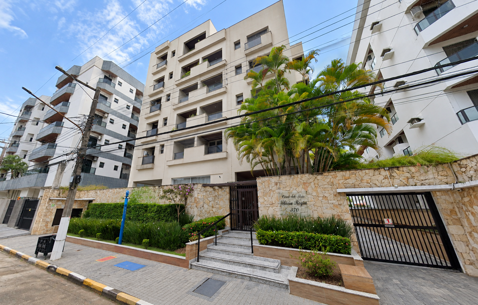 Apartamento com 148,945 m² no condomínio edifício residencial vitória régia em guarujá/sp