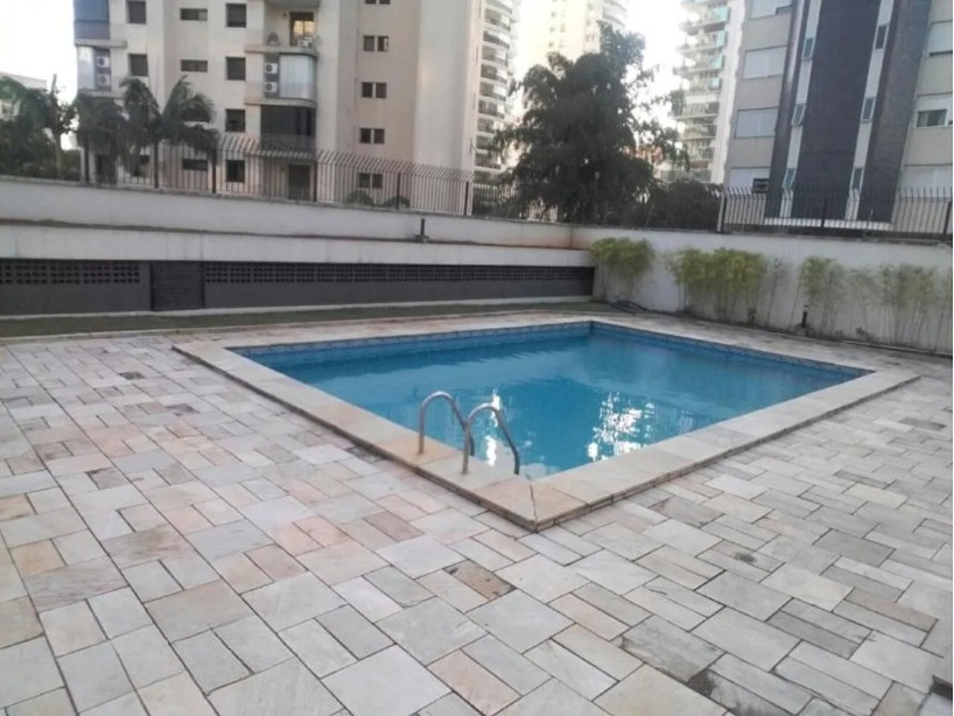 Apartamento à venda em leilão