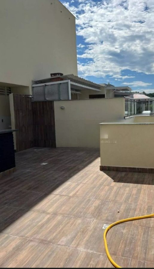 Cobertura à Venda no Condomínio Gran Village em Maria Paula, São Gonçalo – 2 Quartos, 120m², 1 Vaga