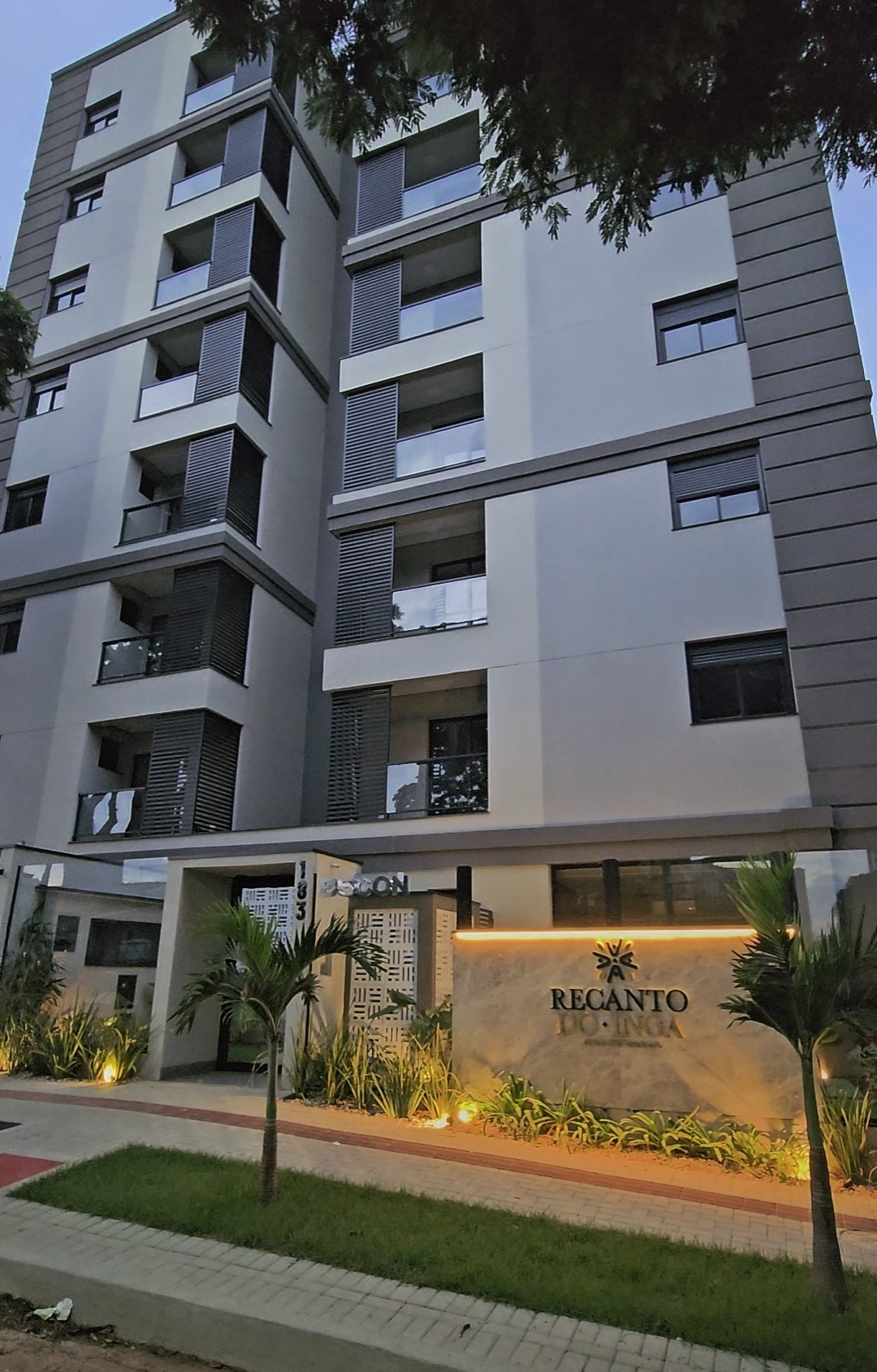 Apartamentos à Venda – Zona 08 – Maringá/PR