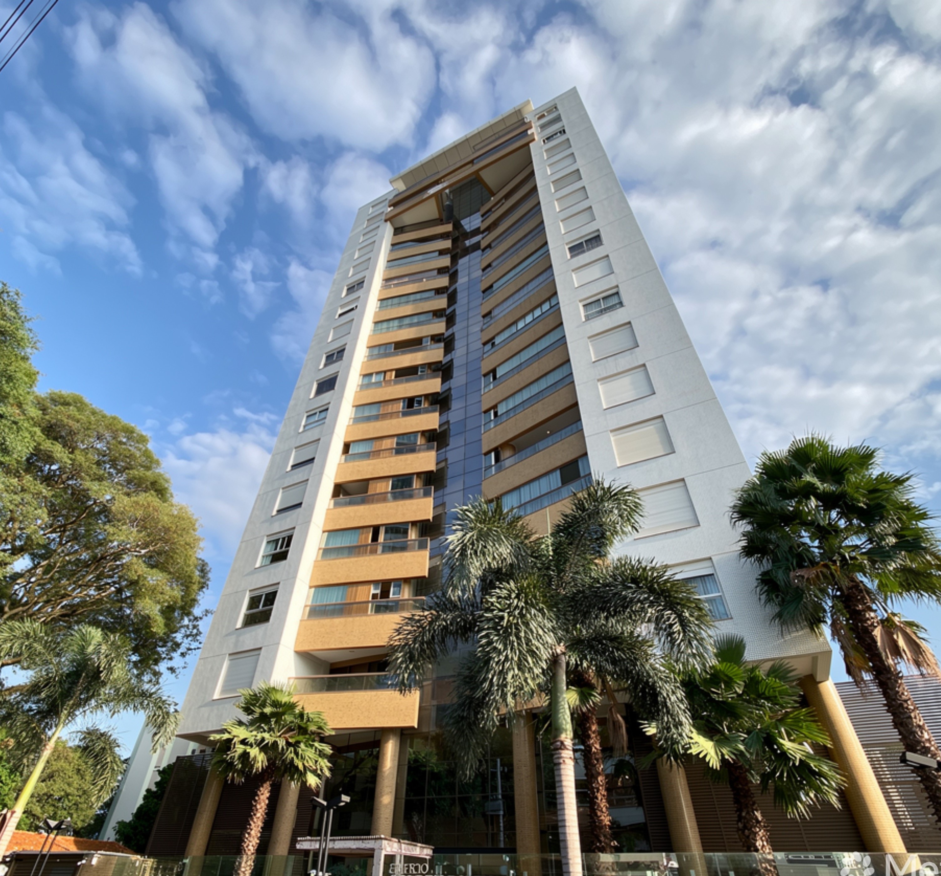 COBERTURA DUPLEX DE ALTO PADRÃO NO CENTRO DE MARINGÁ