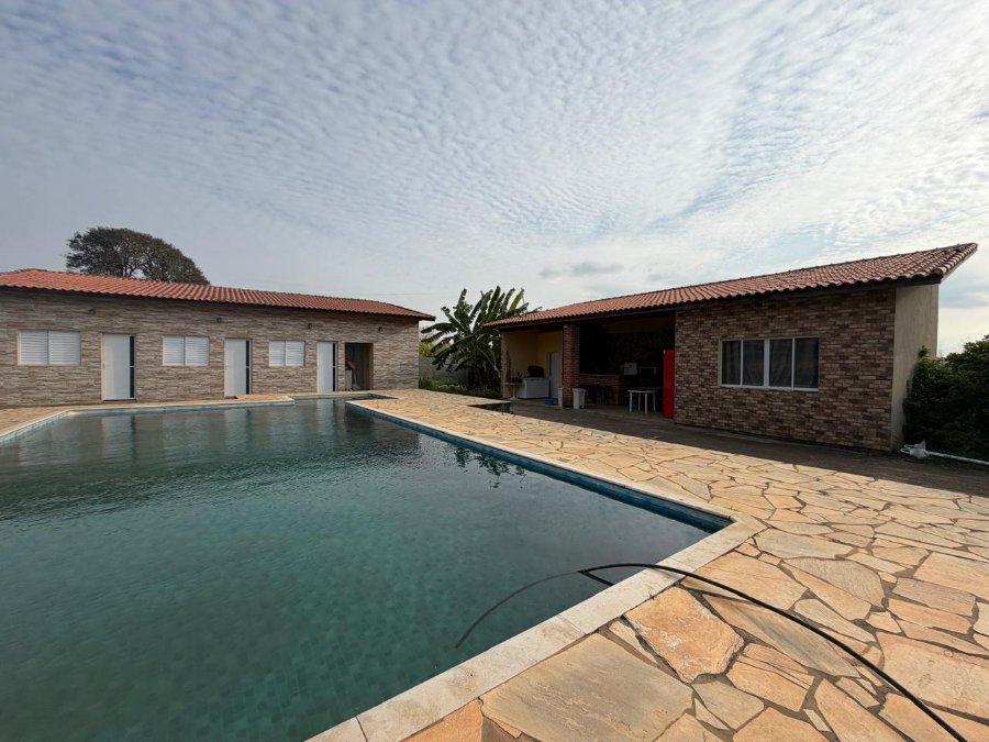 Chacara com Porteira fechada, 3 dormitórios e Piscina