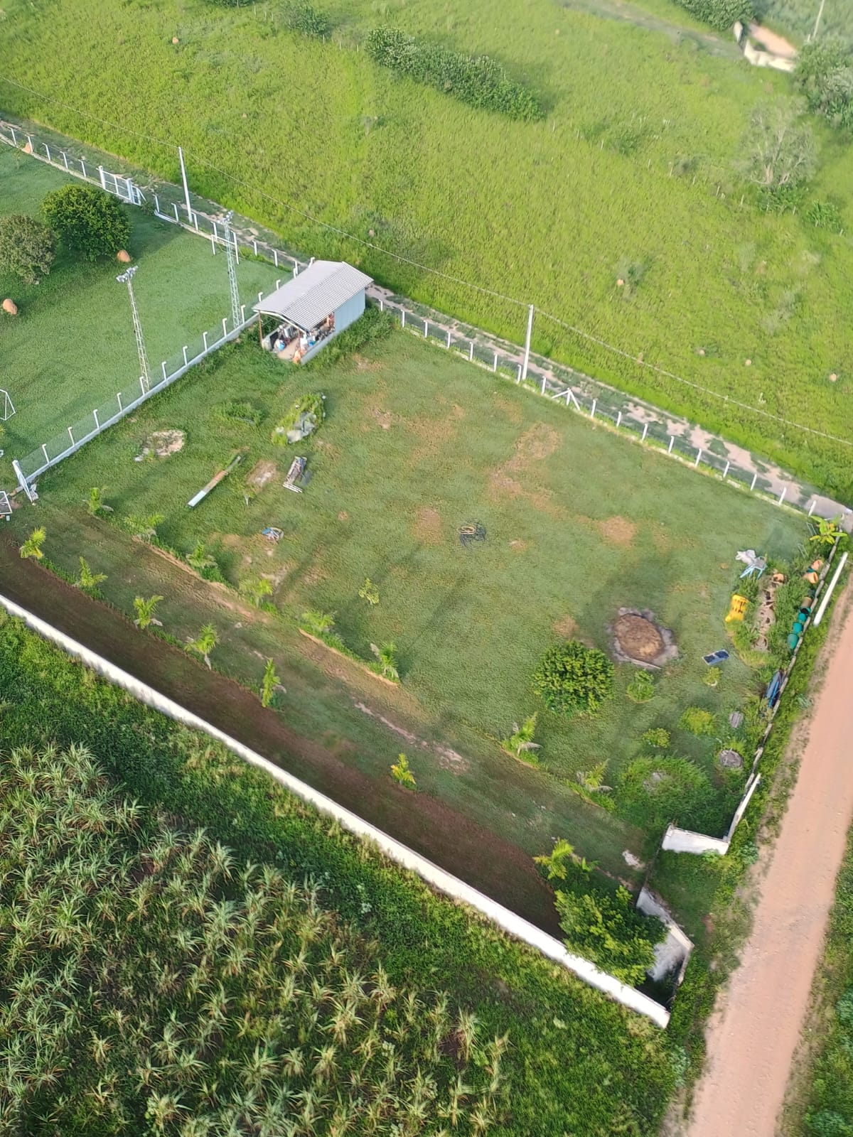 Terreno com 2.500m² no Boituville