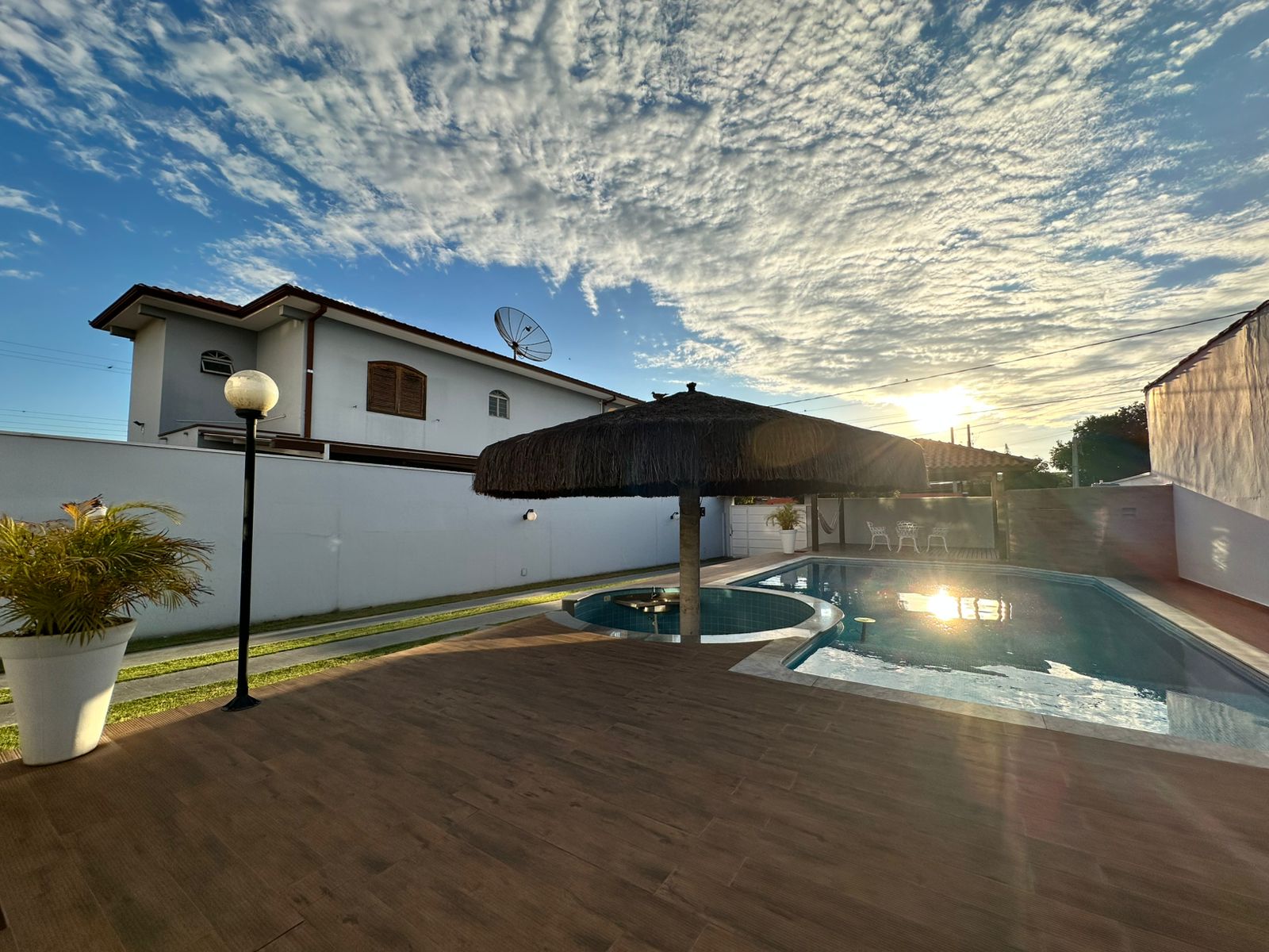Chácara no centro da cidade com Piscina