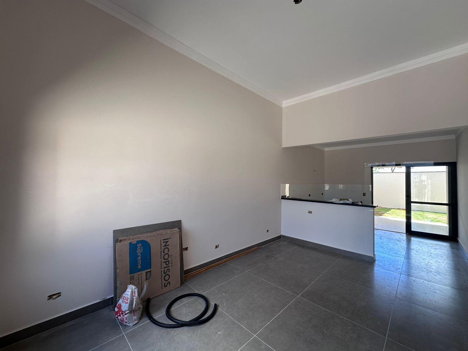 CASA NOVA A 3 MINUTOS DO CENTRO