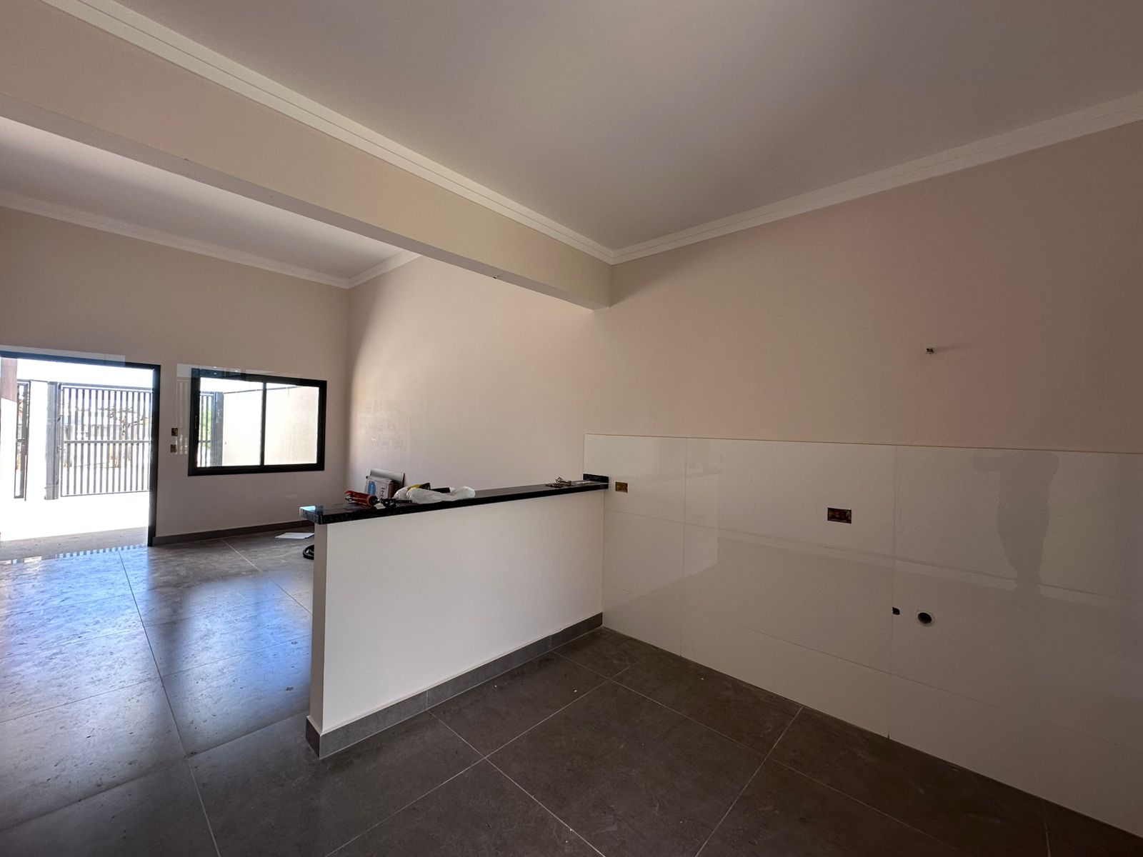 CASA NOVA A 3 MINUTOS DO CENTRO