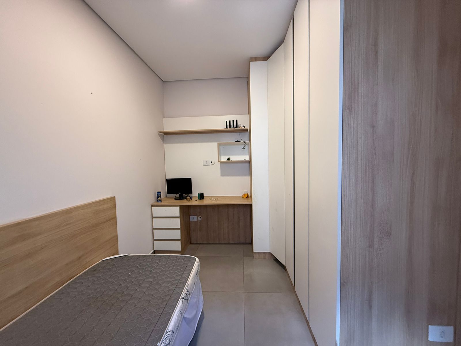 Casa com Hidromassagem no condomínio Portal Ville Gardênia 