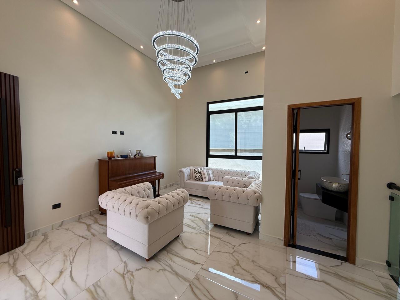  Casa com sala de Cinema no condomínio Solaris em Boituva