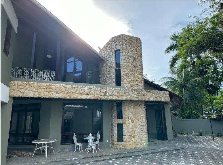 Casa em condomínio - Venda