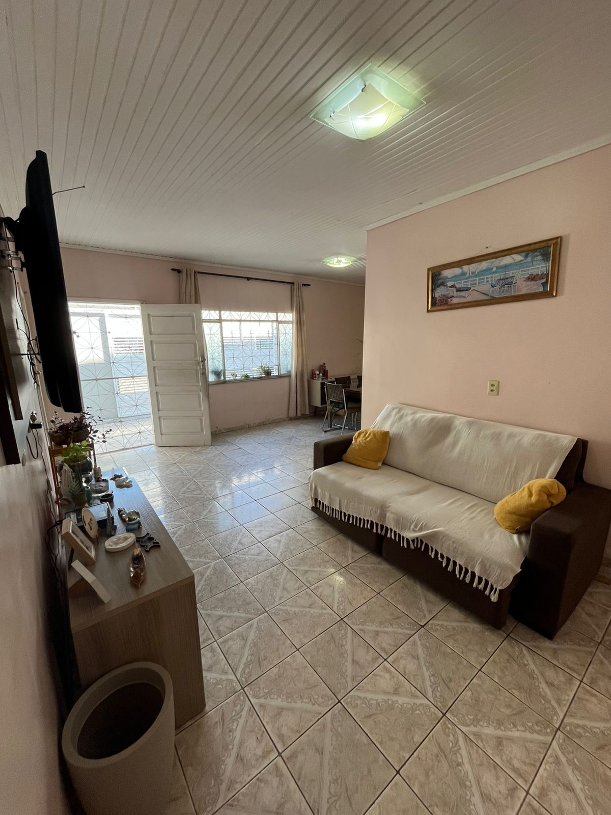 Vendo Casa Cachoeirinha com Quintal Amplo e Garagem