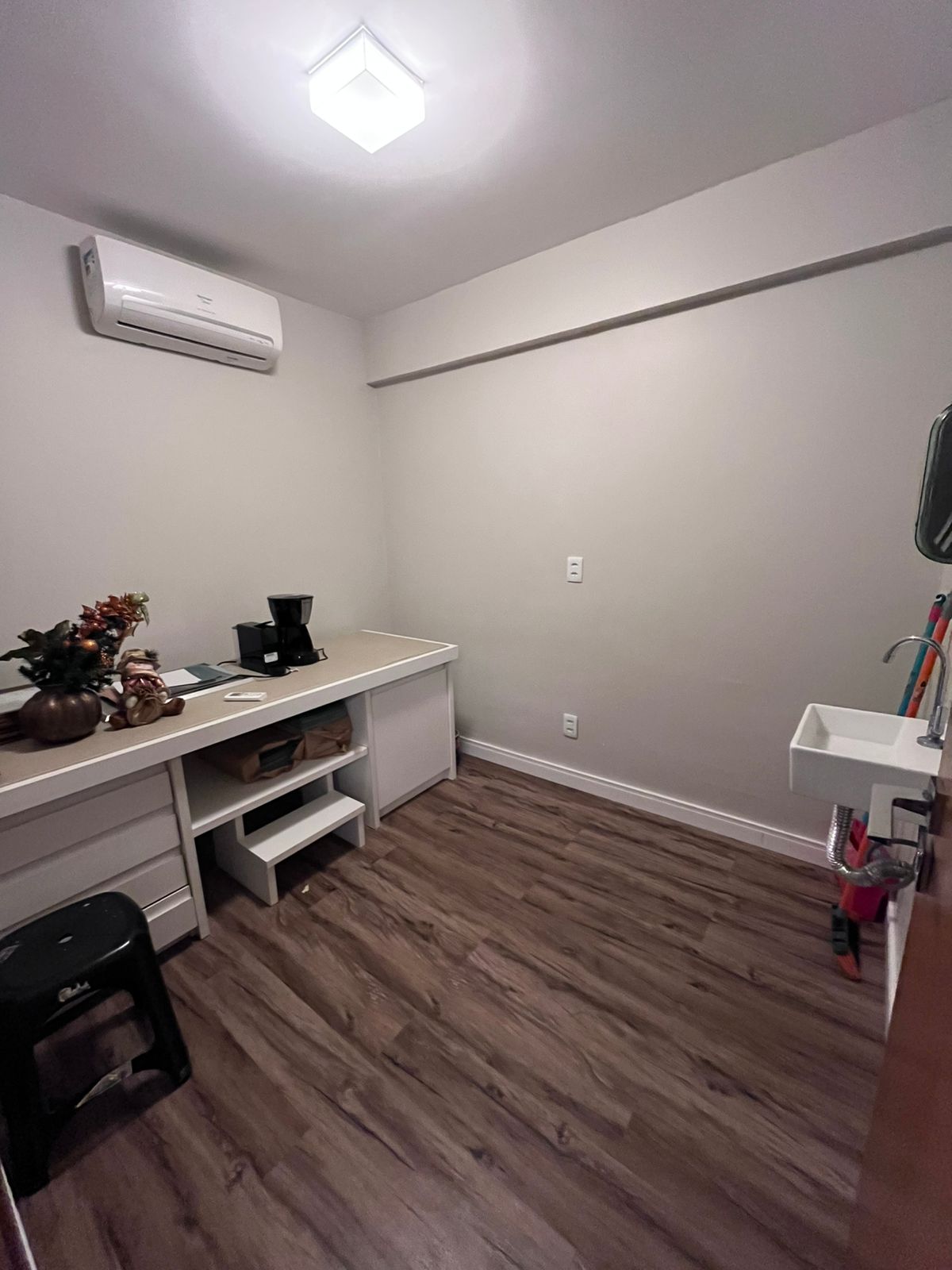 Vendo Clínica Reformada CEMOM - 4 consultórios