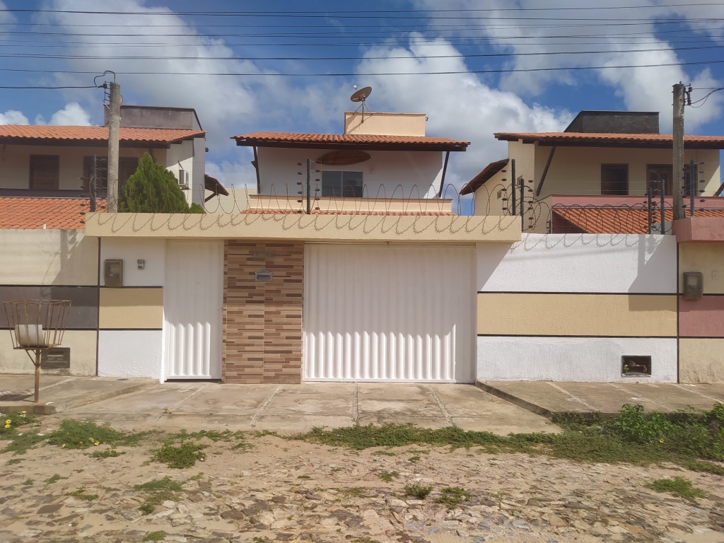 Ótima Casa duplex no Reis Veloso em Parnaíba PI