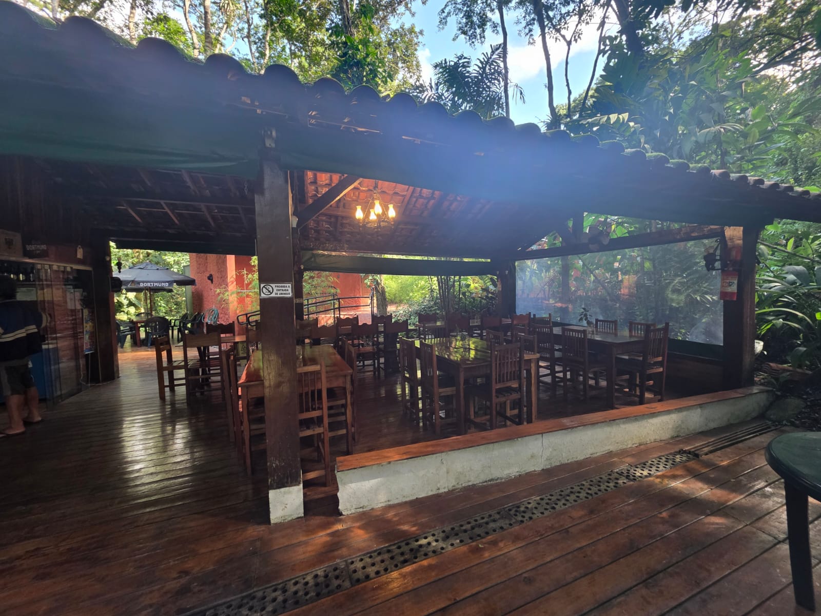 Charmosa Casa em condomínio no Park Imperial em Caraguatatuba