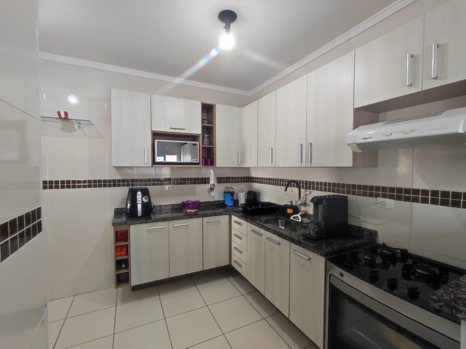Espaçoso Apartamento na Praia Grande - VILA TUPI