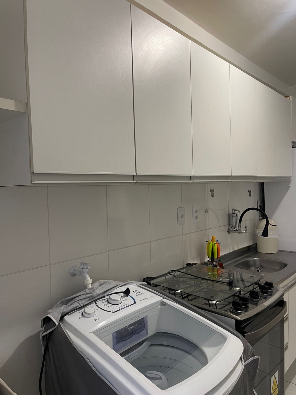 Apartamento 2 quartos (suíte) - Aluguel R$ 2.600/Venda R$300.000,00 em Abrantes, mobiliado