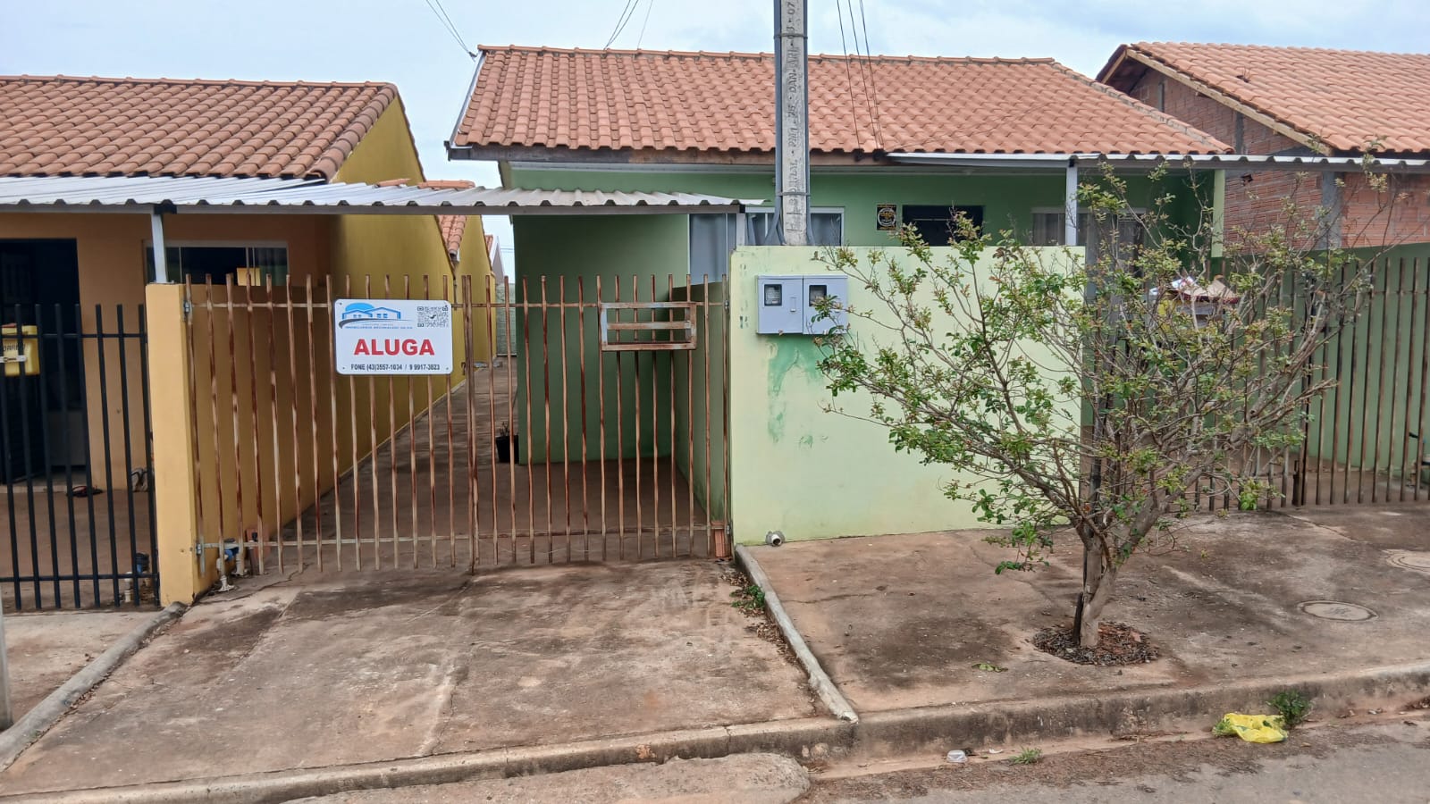 ALUGA-SE CASA NO JARDIM FELICIDADE, ARAPOTI/PR.