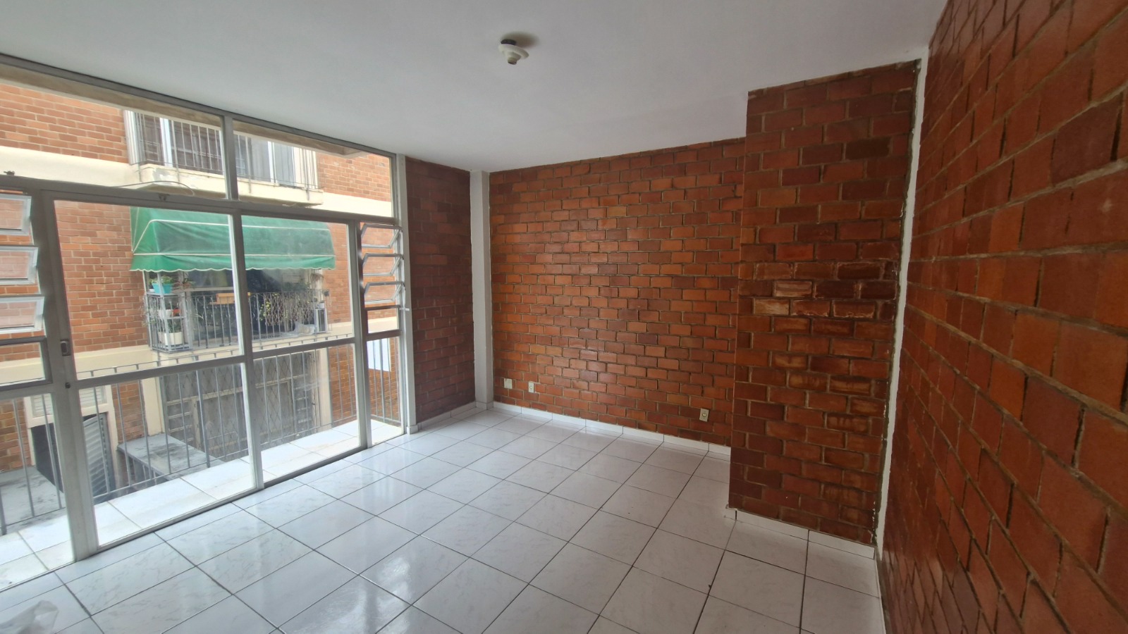 APARTAMENTO À VENDA – CONDOMÍNIO NOVA VASSOURAS