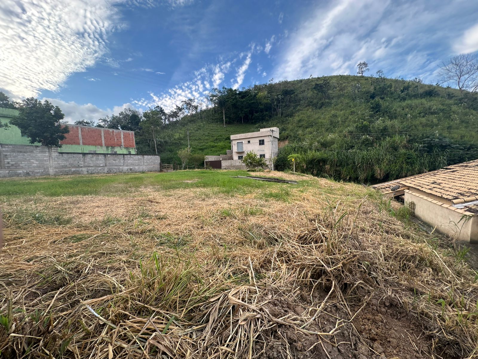 2 Ótimos Terrenos no Campo Limpo em Vassouras RJ
