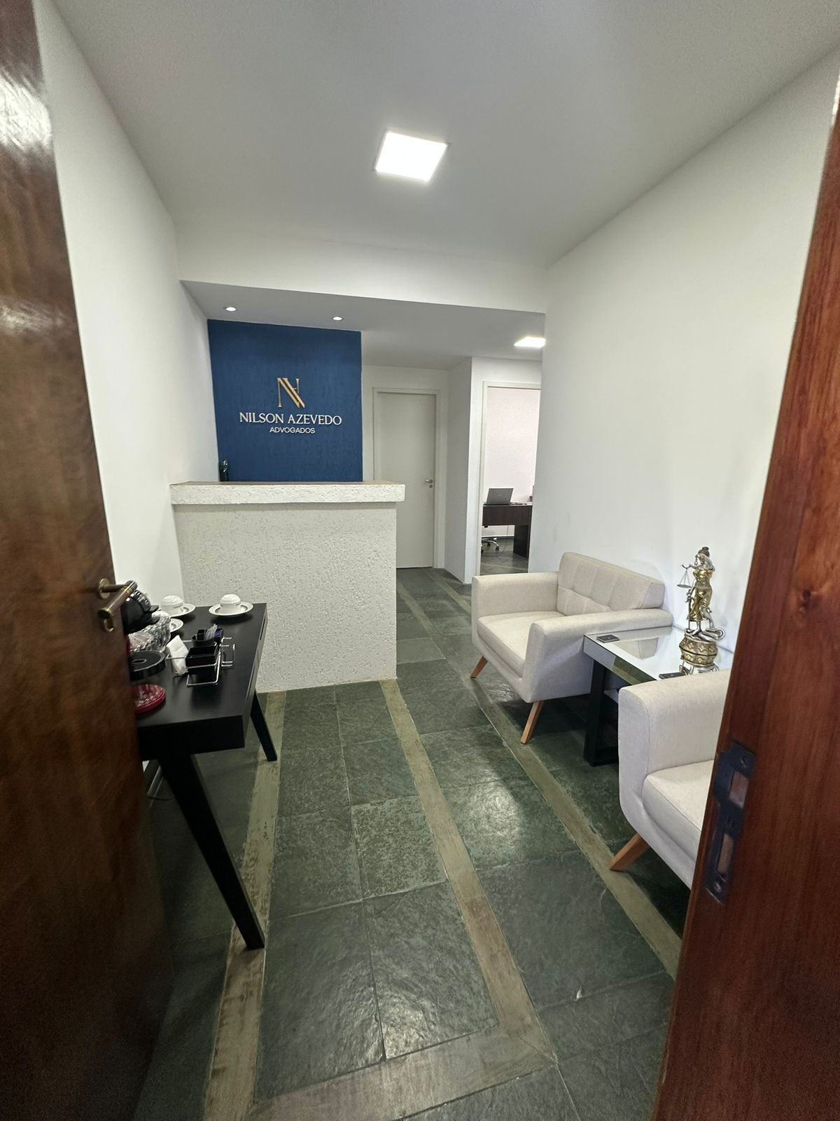 Excelente sala comercial no centro de Vassouras RJ