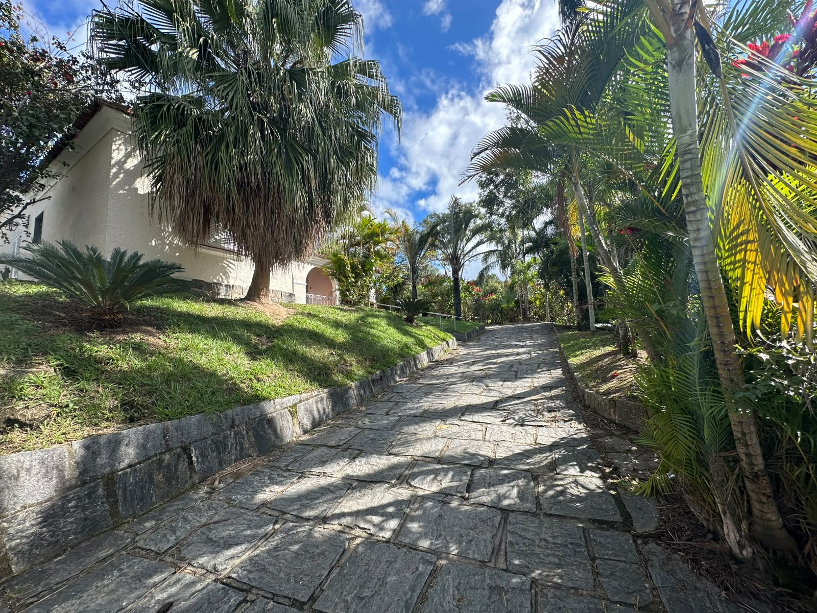 Fantástica Casa Térrea no Madruga em Vassouras RJ