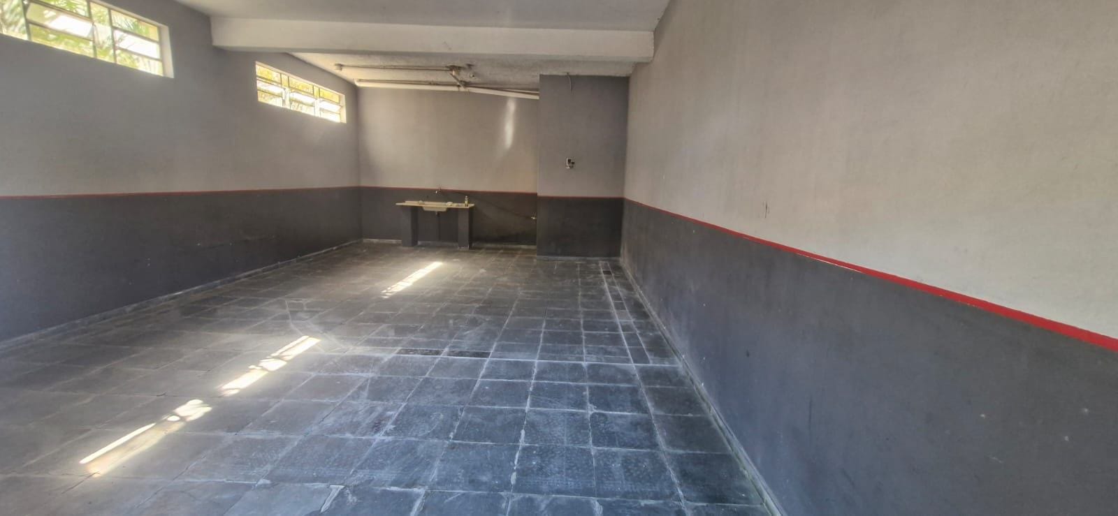 LOJA COMERCIAL PARA LOCAÇÃO NO CARVALHEIRA