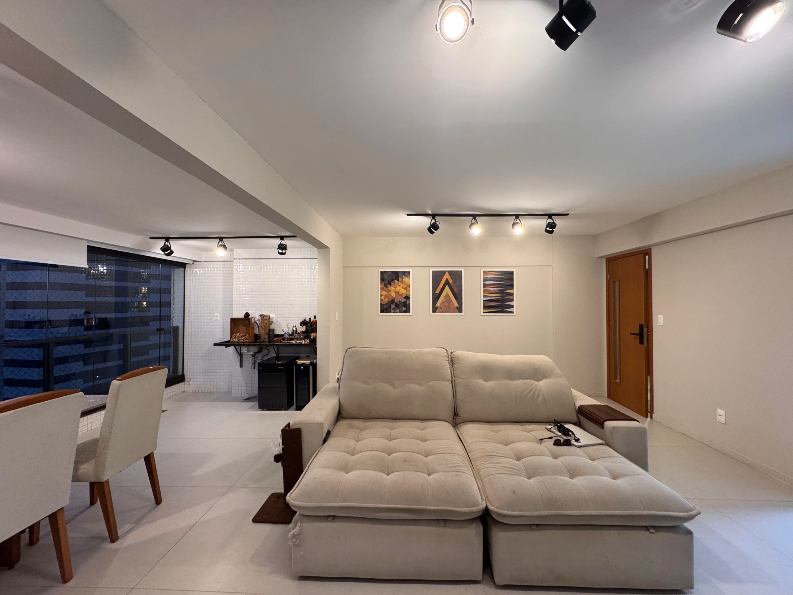 Confortável Apartamento no Alphaville I em Salvador Novo
