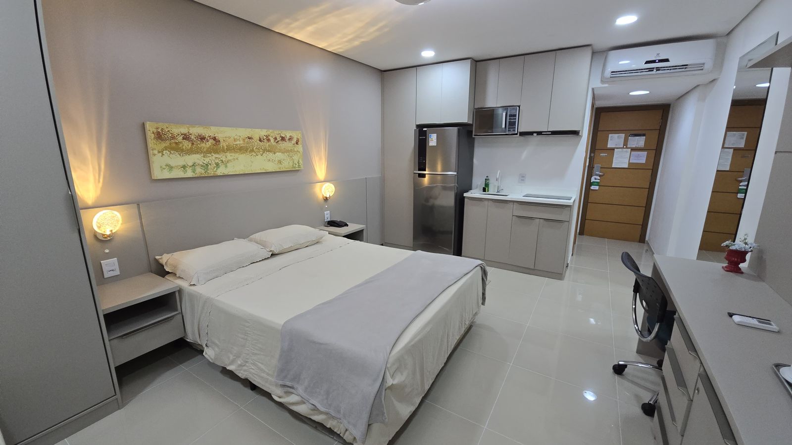 Blue Tree Premium - Flat Mobiliado