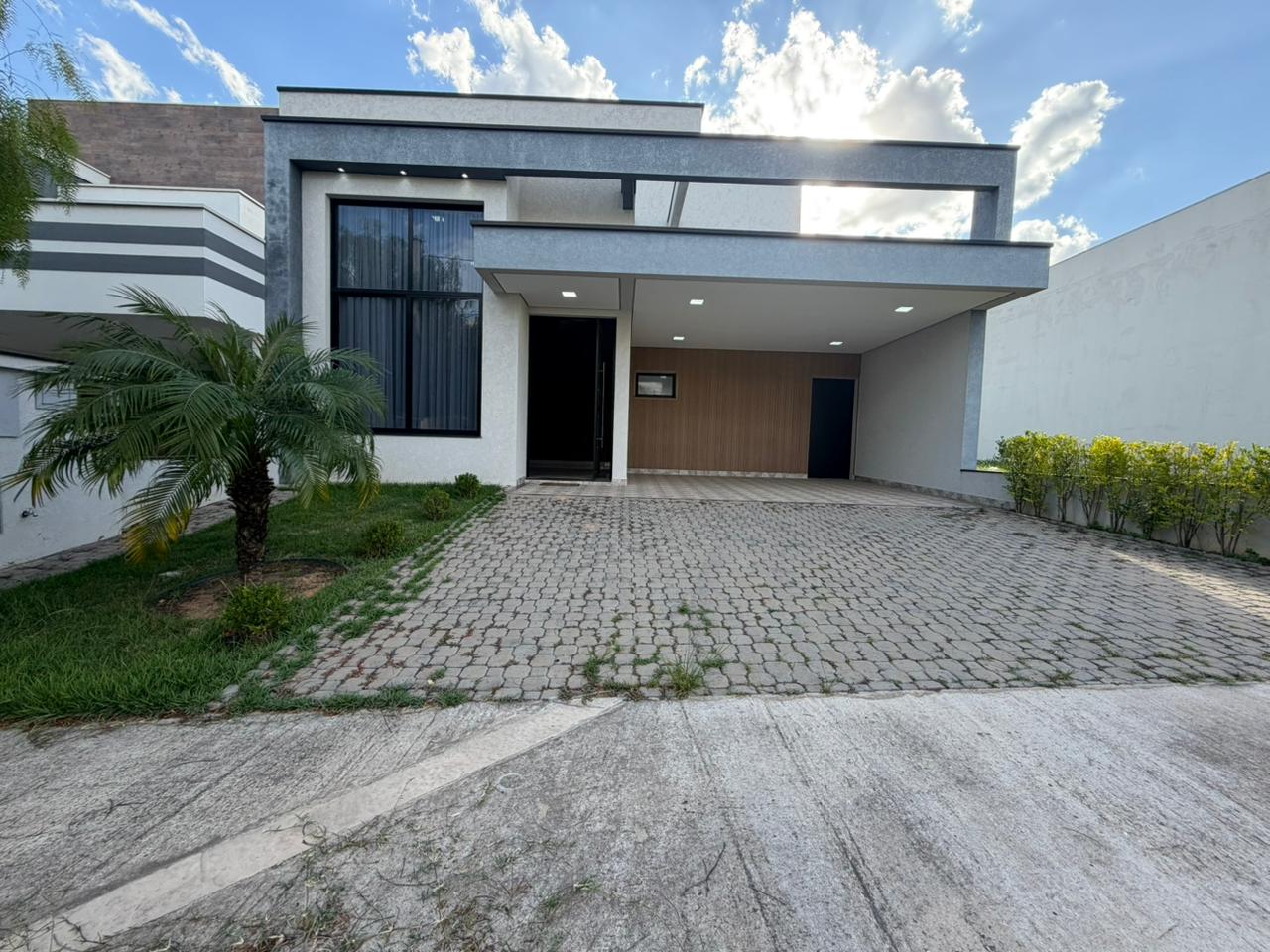 Casa em condomínio - Venda
