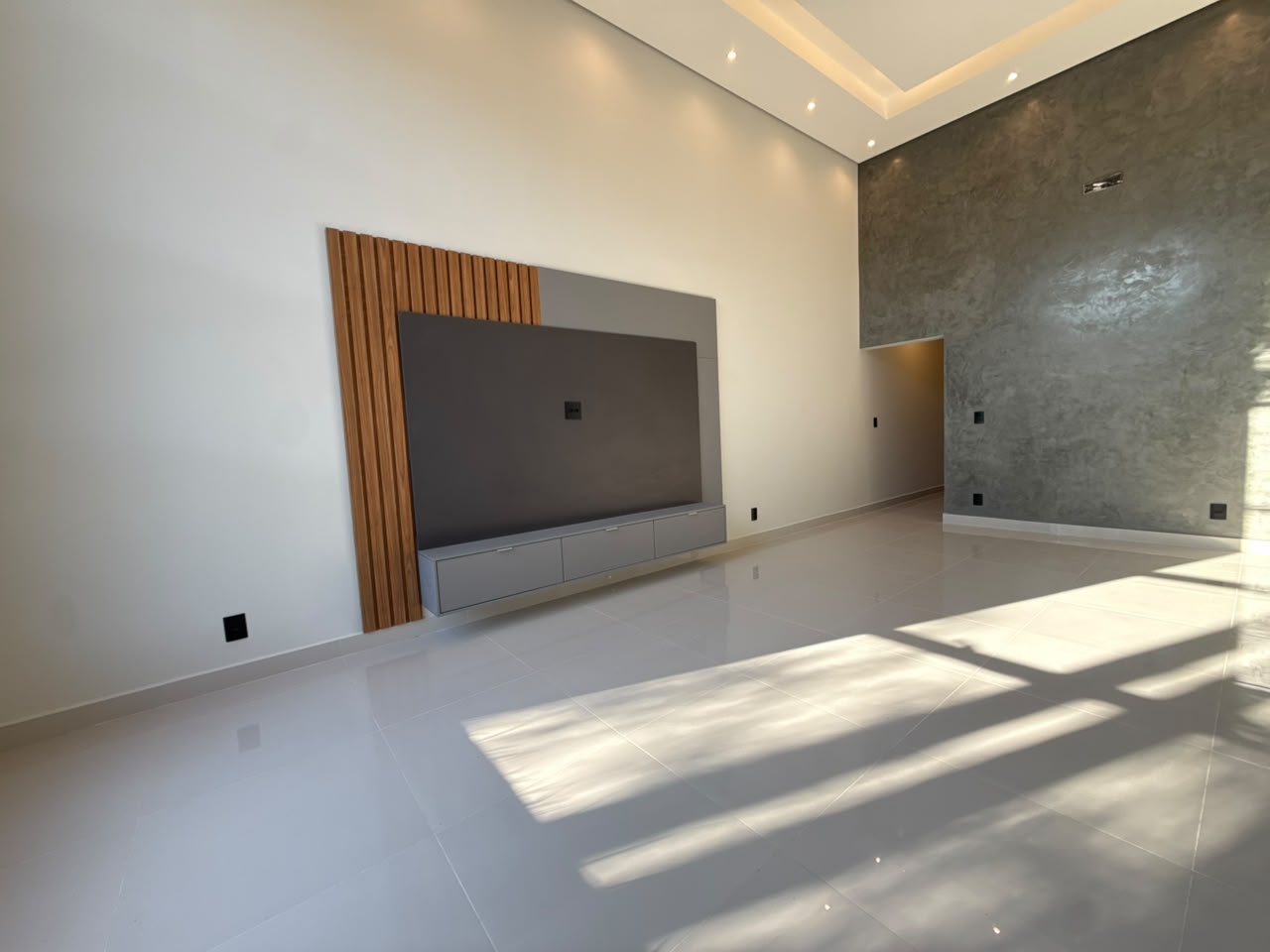 Casa á venda com  3 suítes, localizada no Condomínio Ibiti Reserva - Sorocaba/SP.