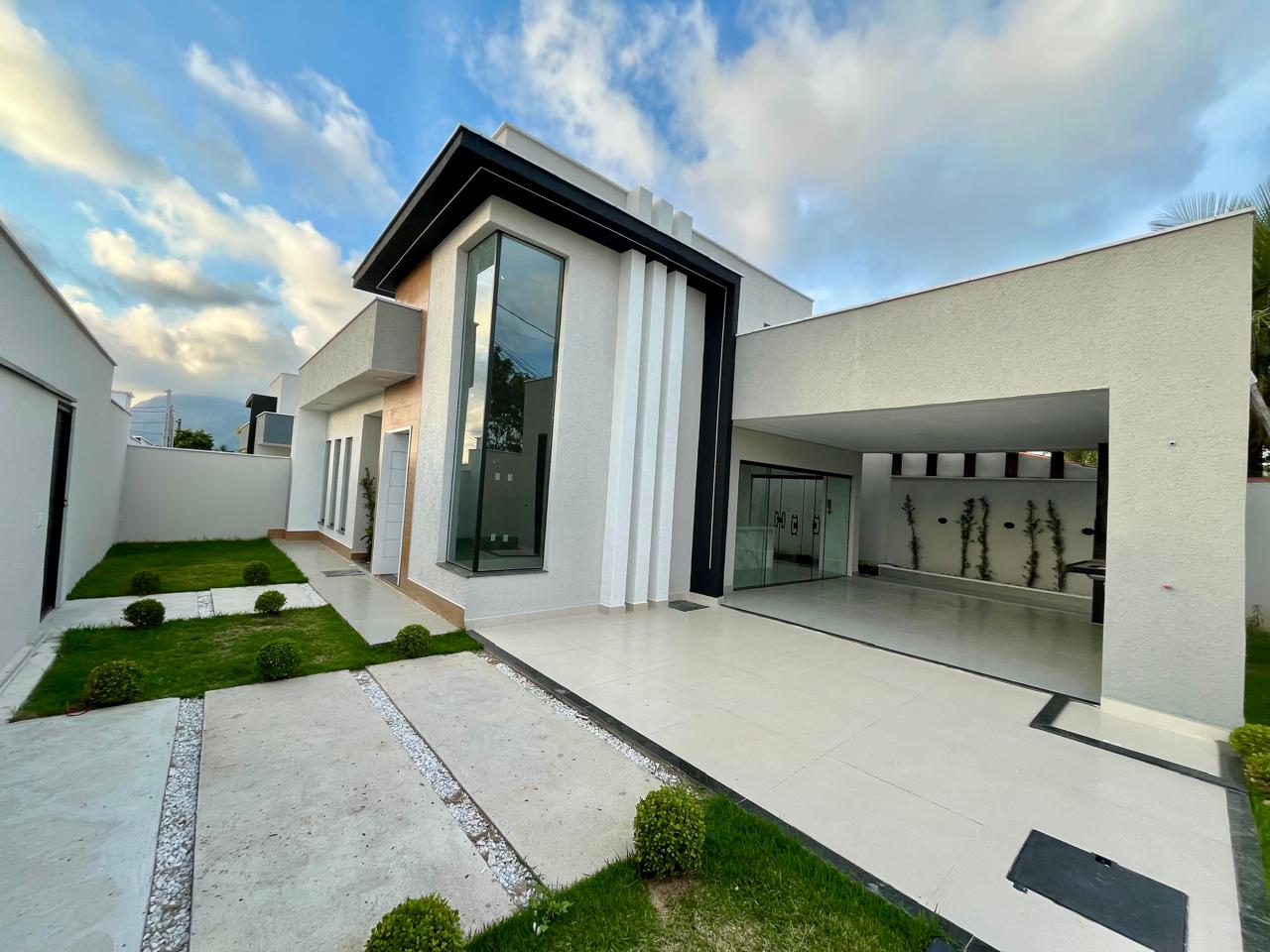 Casa Alto padrão com pé direito alto, 2 quartos, 1 suíte e área gourmet em Itaipuaçu, Jardim Atlântico Leste