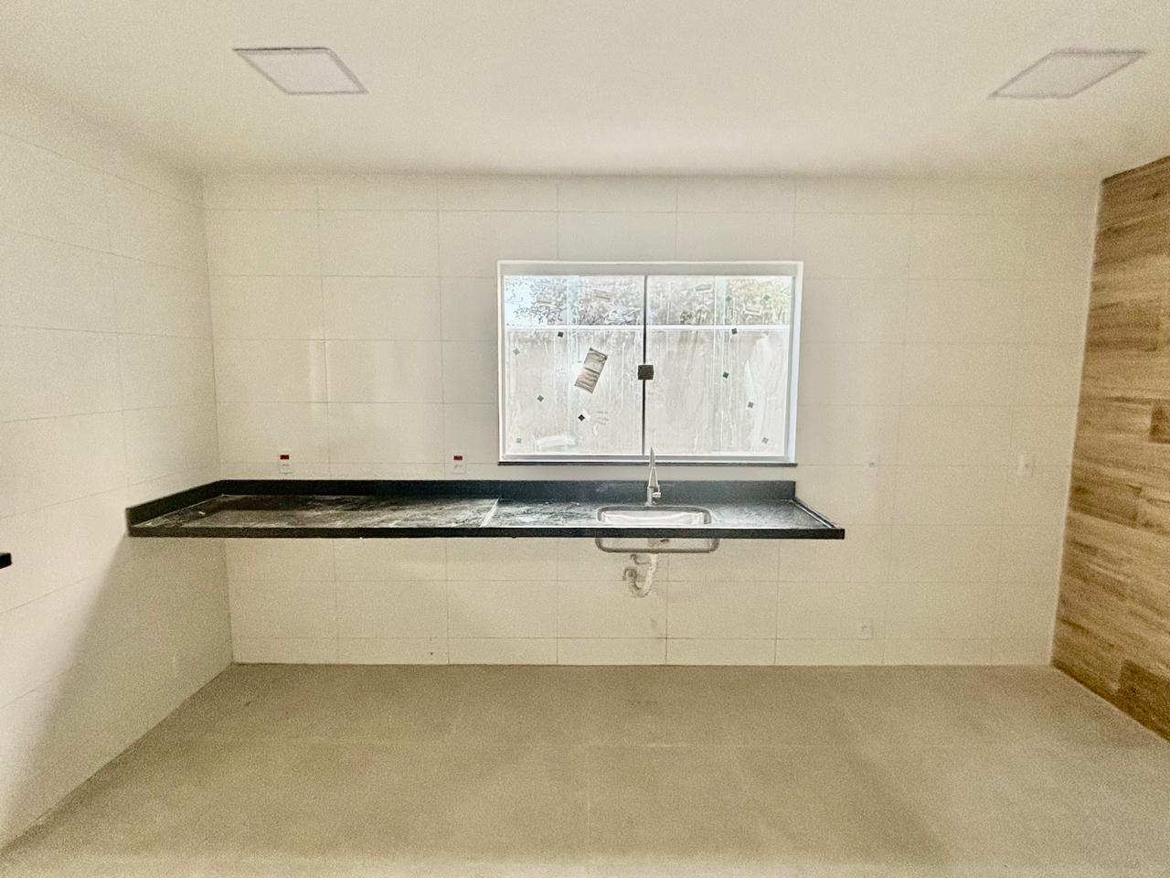  Casa linear e independente com 3 quartos no São Bento da Lagoa, Itaipuaçu, Maricá(RJ)