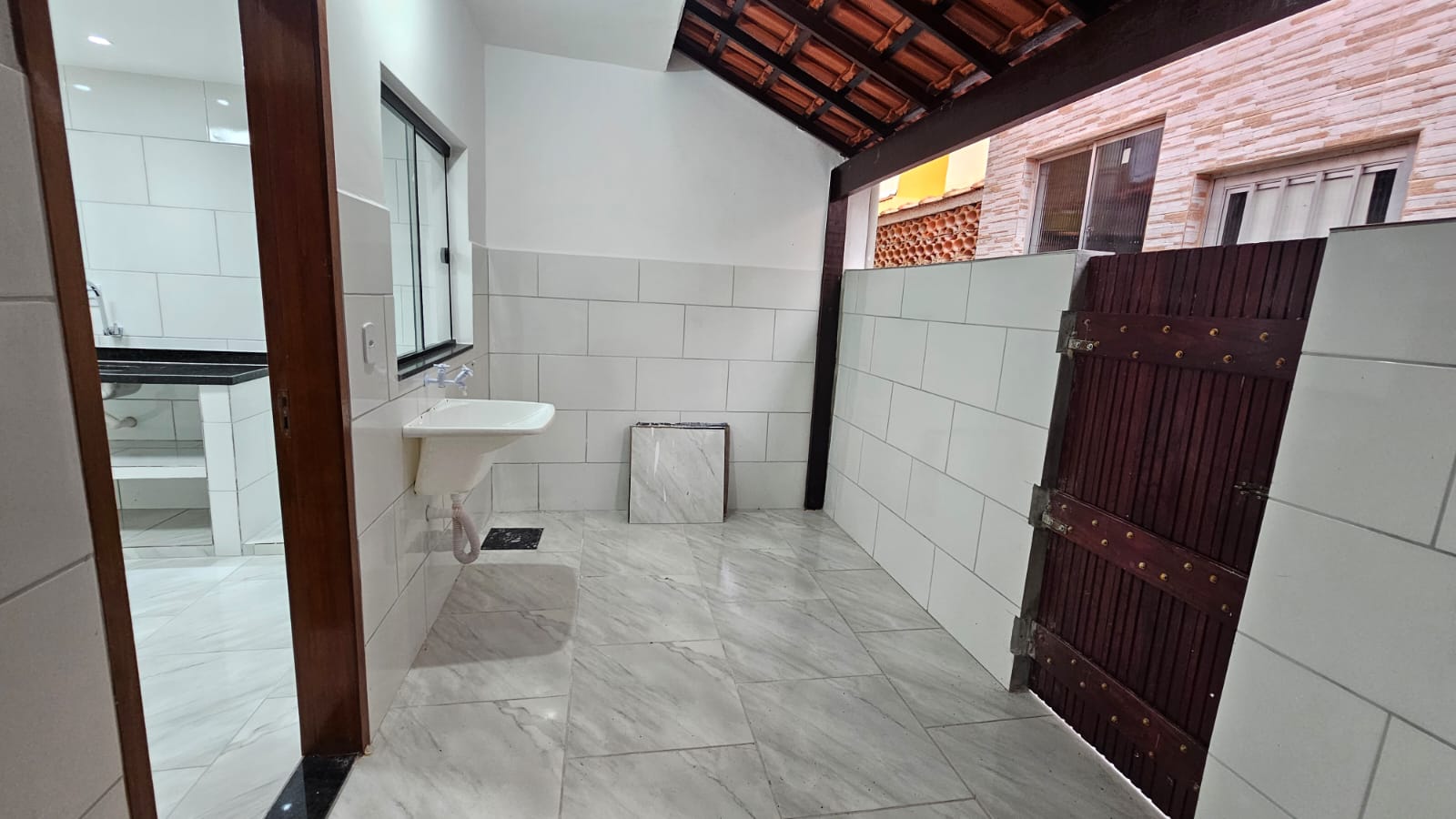 Casa duplex em condomínio à venda no Barroco, em Itaipuaçu, Maricá.