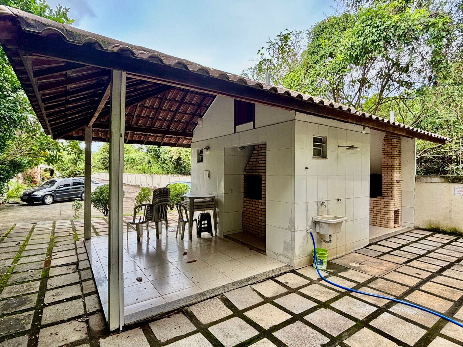 Apartamento térreo com 2 quartos à venda em condomínio em Maricá (RJ)!