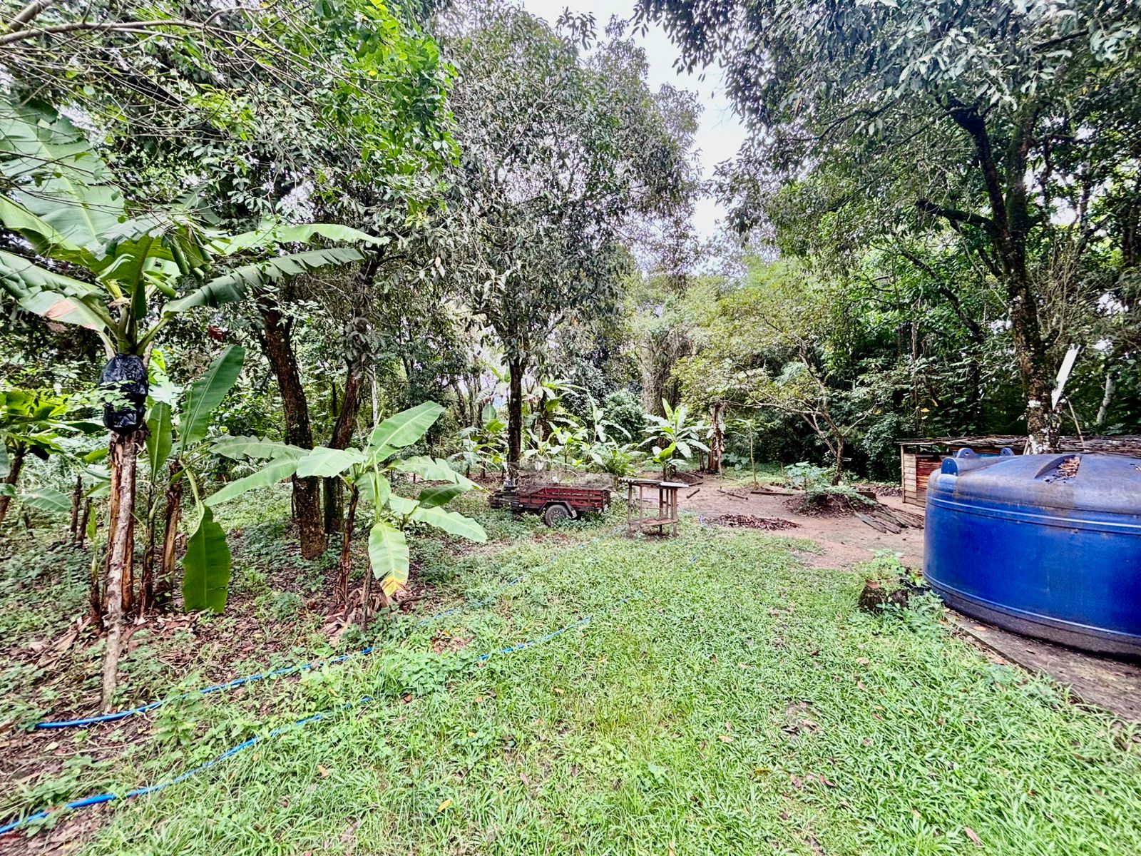 Apartamento térreo com 2 quartos à venda em condomínio em Maricá (RJ)!