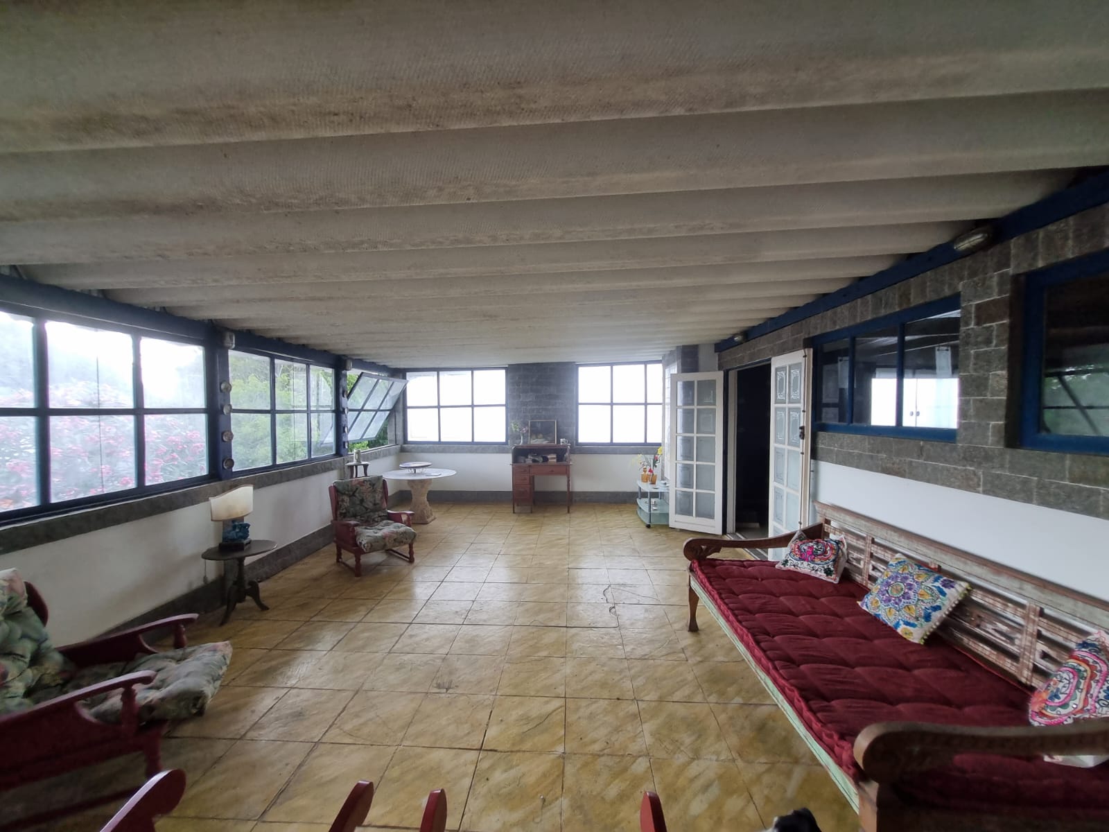 Espaçosa casa comercial para alugar no Barroco, Itaipuaçu, Maricá(RJ)