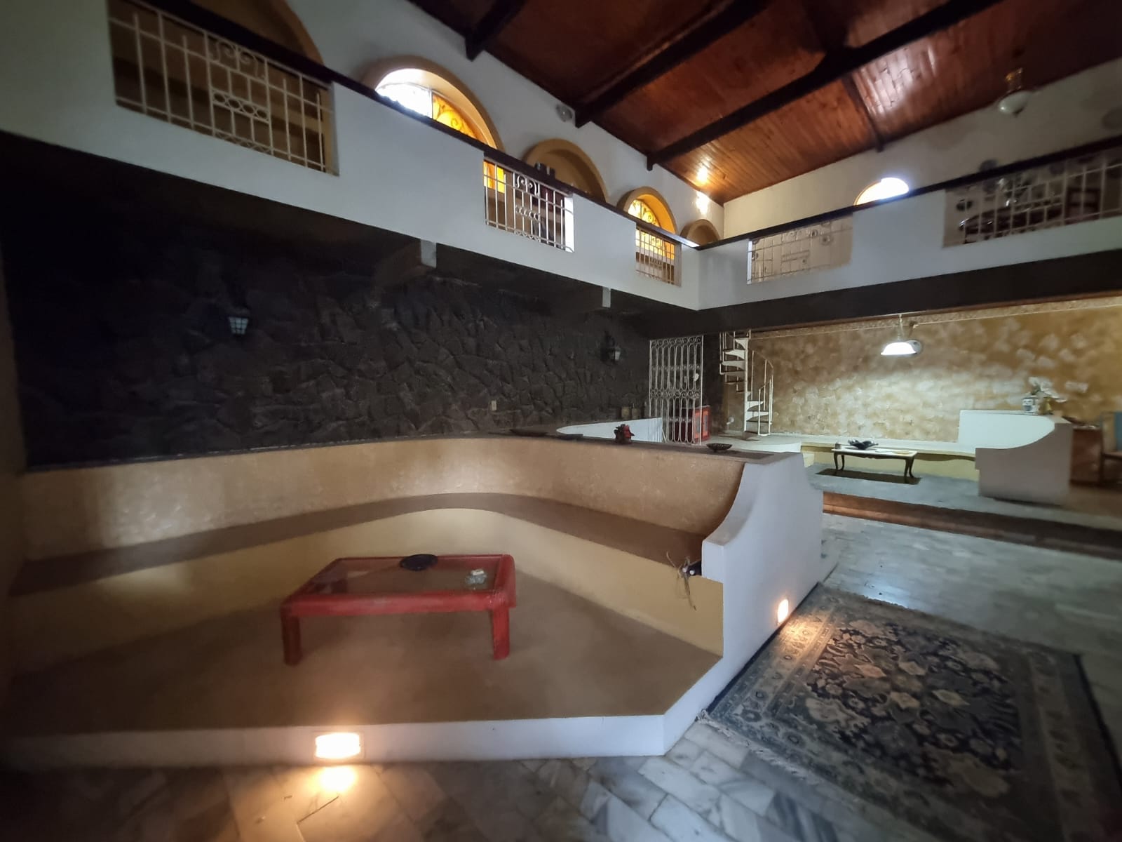 Espaçosa casa comercial para alugar no Barroco, Itaipuaçu, Maricá(RJ)