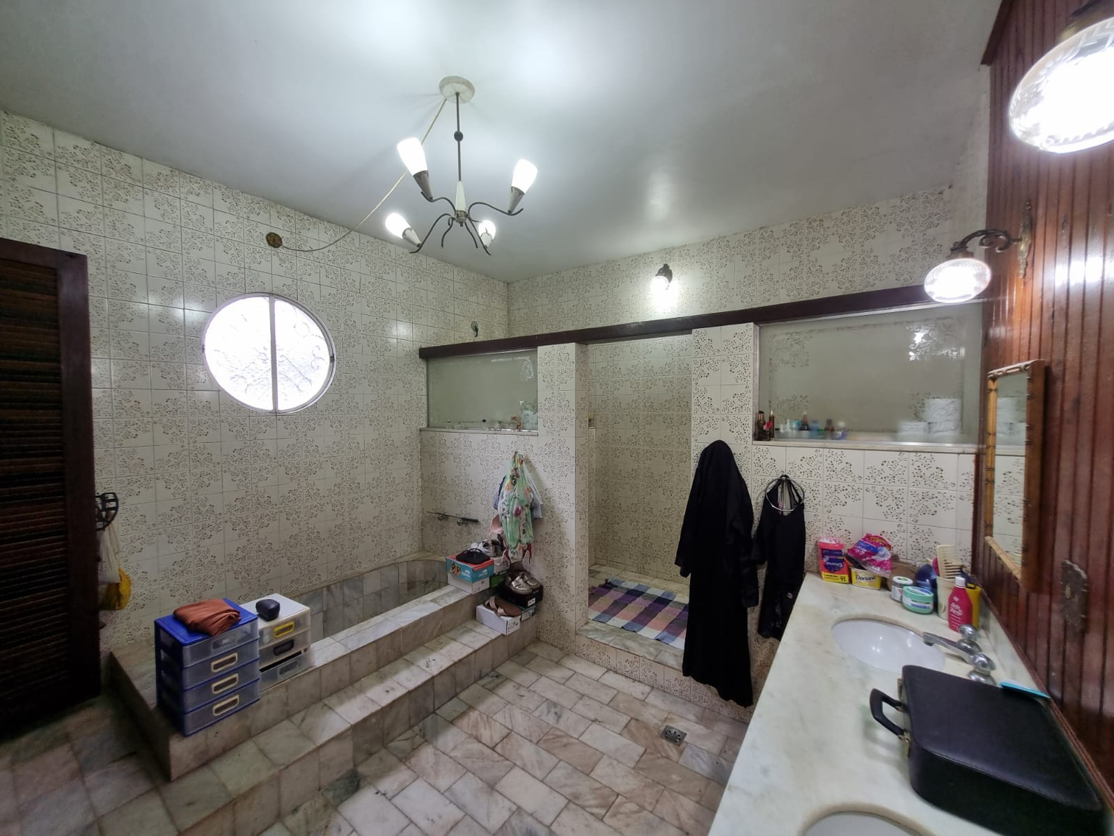 Espaçosa casa comercial para alugar no Barroco, Itaipuaçu, Maricá(RJ)