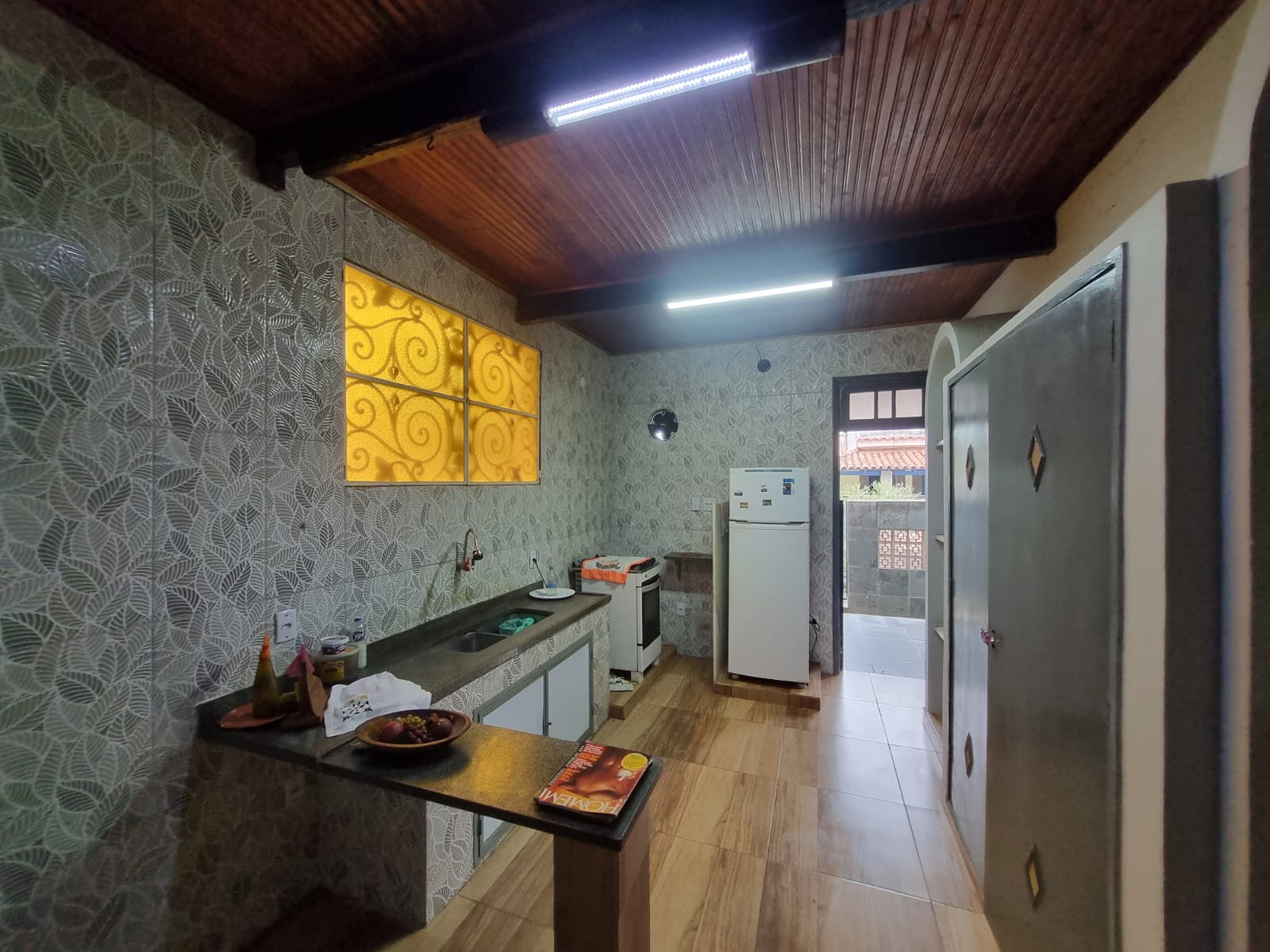 Espaçosa casa comercial para alugar no Barroco, Itaipuaçu, Maricá(RJ)